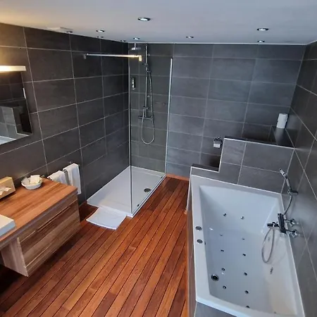 Royal Hotel-restaurant Bonhomme Hotel