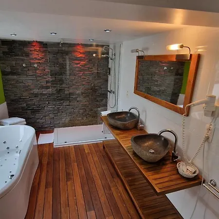 Hotel Royal Hotel-restaurant Bonhomme 3*