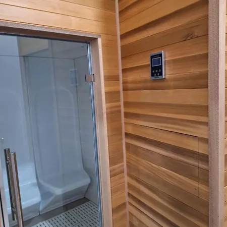 호텔 Hotel-restaurant Bonhomme 3*