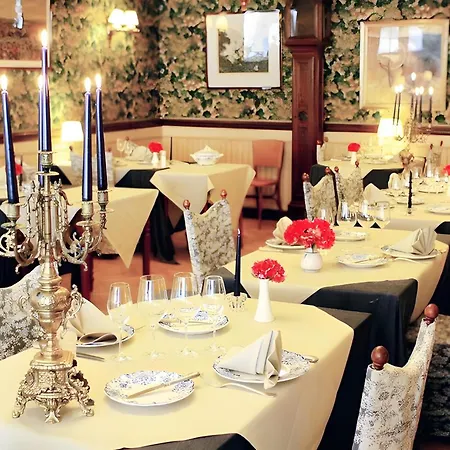 ホテル Hotel-restaurant Bonhomme 3*