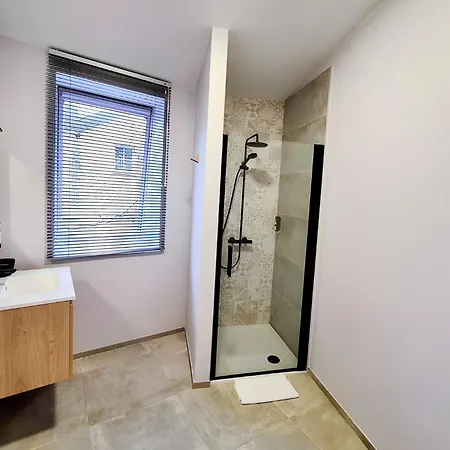 ホテル Hotel-restaurant Bonhomme